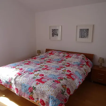 Zita - 50 M From Sea Apartment